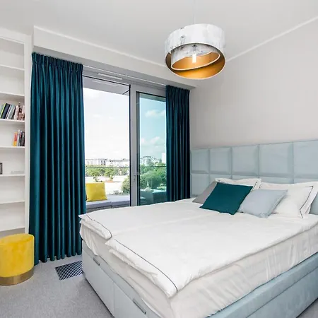 Yacht Park Rentyear 格丁尼亚