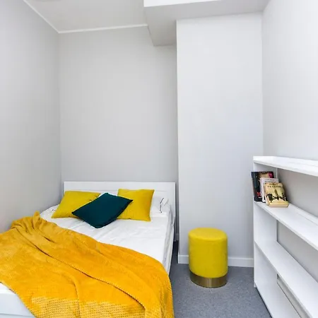 Yacht Park Rentyear 格丁尼亚